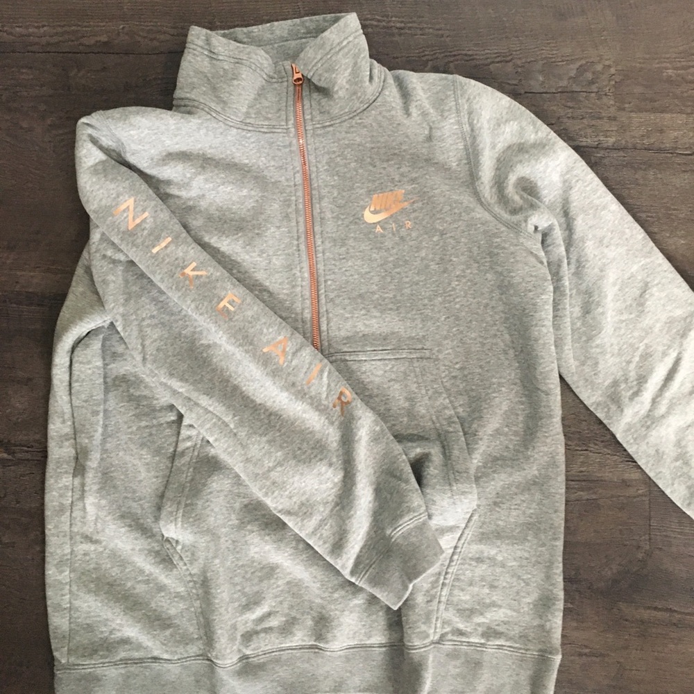 Women’s Nike Sweatshirt
